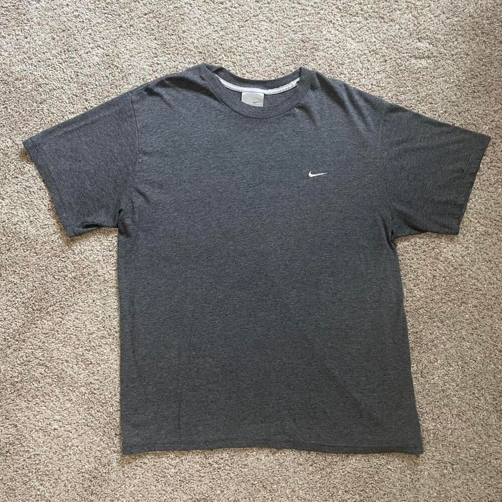 Nike Men's Grey T-shirt
